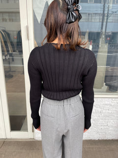 タイトリブニット