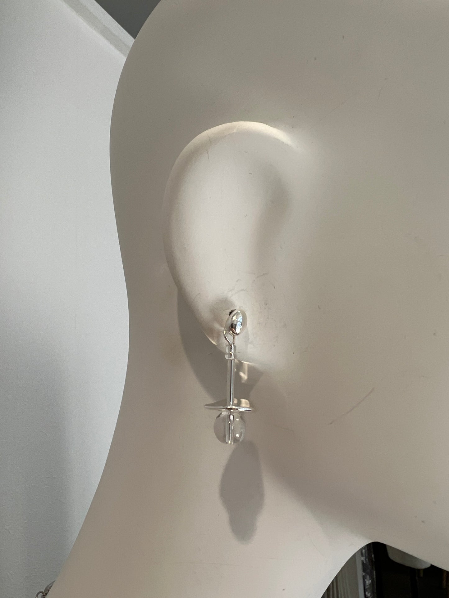 アシンメトリーメタルピアス