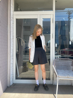 タックショートパンツ