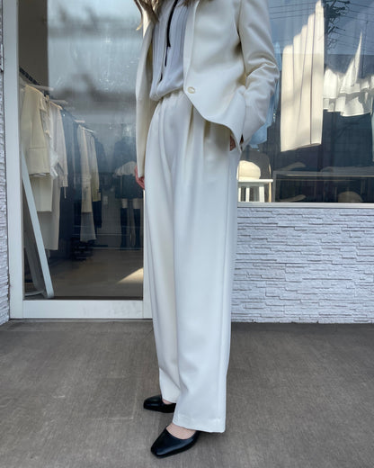 タックワイドパンツ