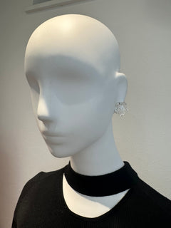 フラワーピアス