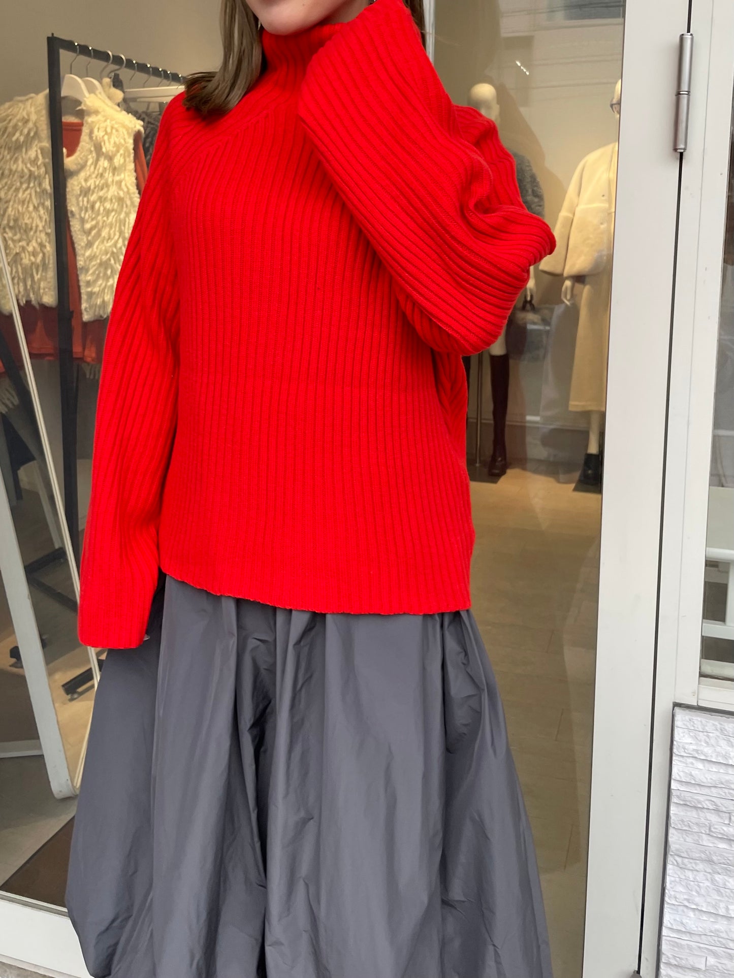 オフタートルリブニット