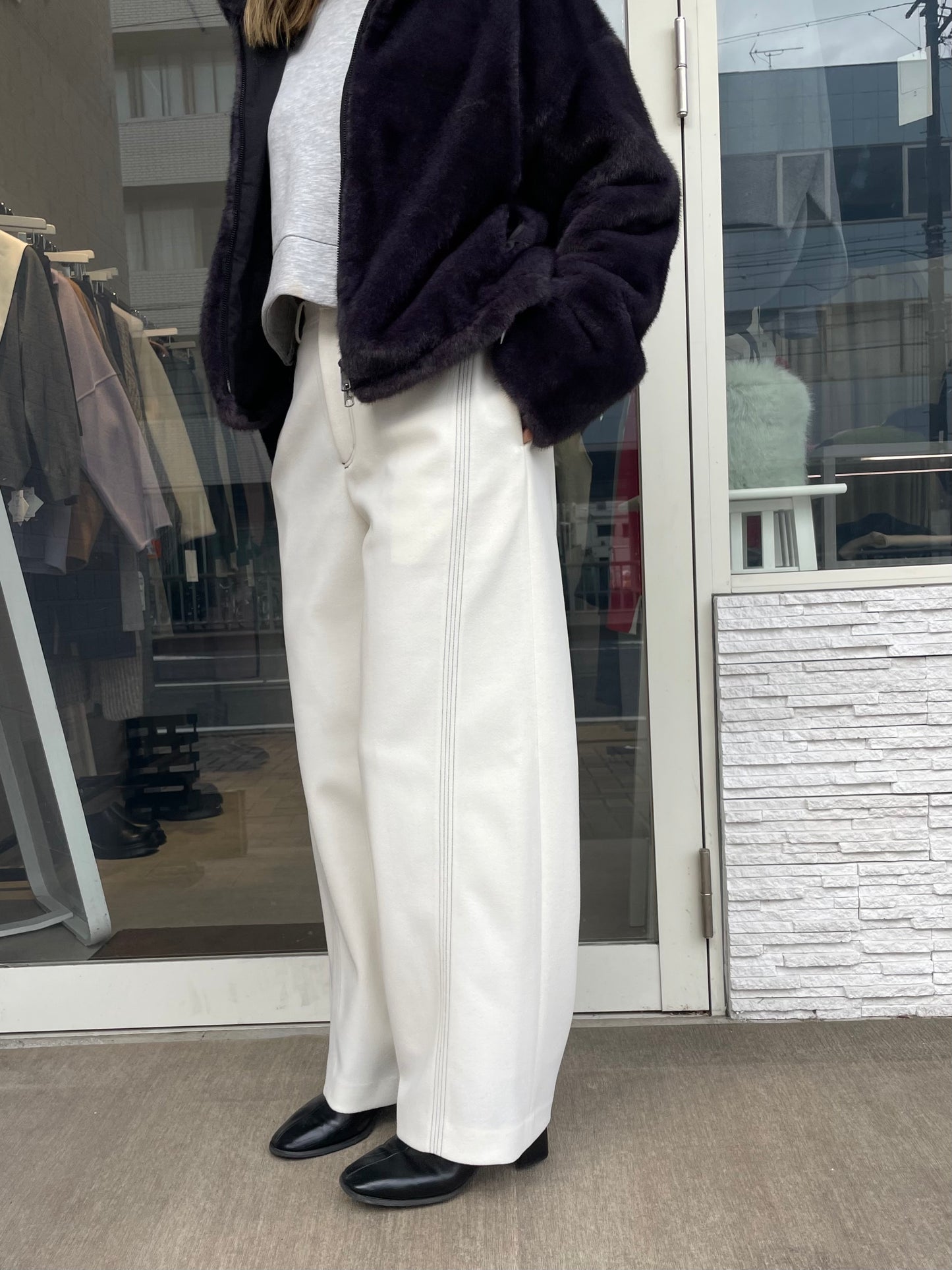 ステッチデザインバレルパンツ